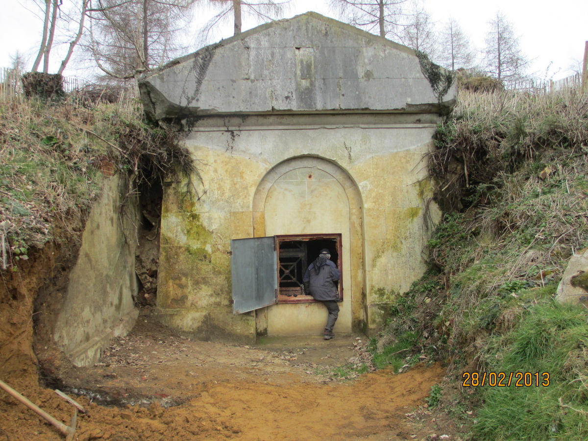 Mausoleum (1)